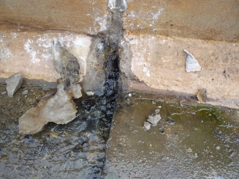 The Best Way to Repair Concrete Leaks - Kryton